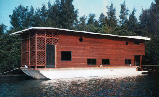 52' Constant Agony Houseboat