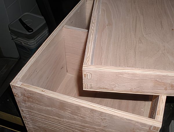 Lid cut off